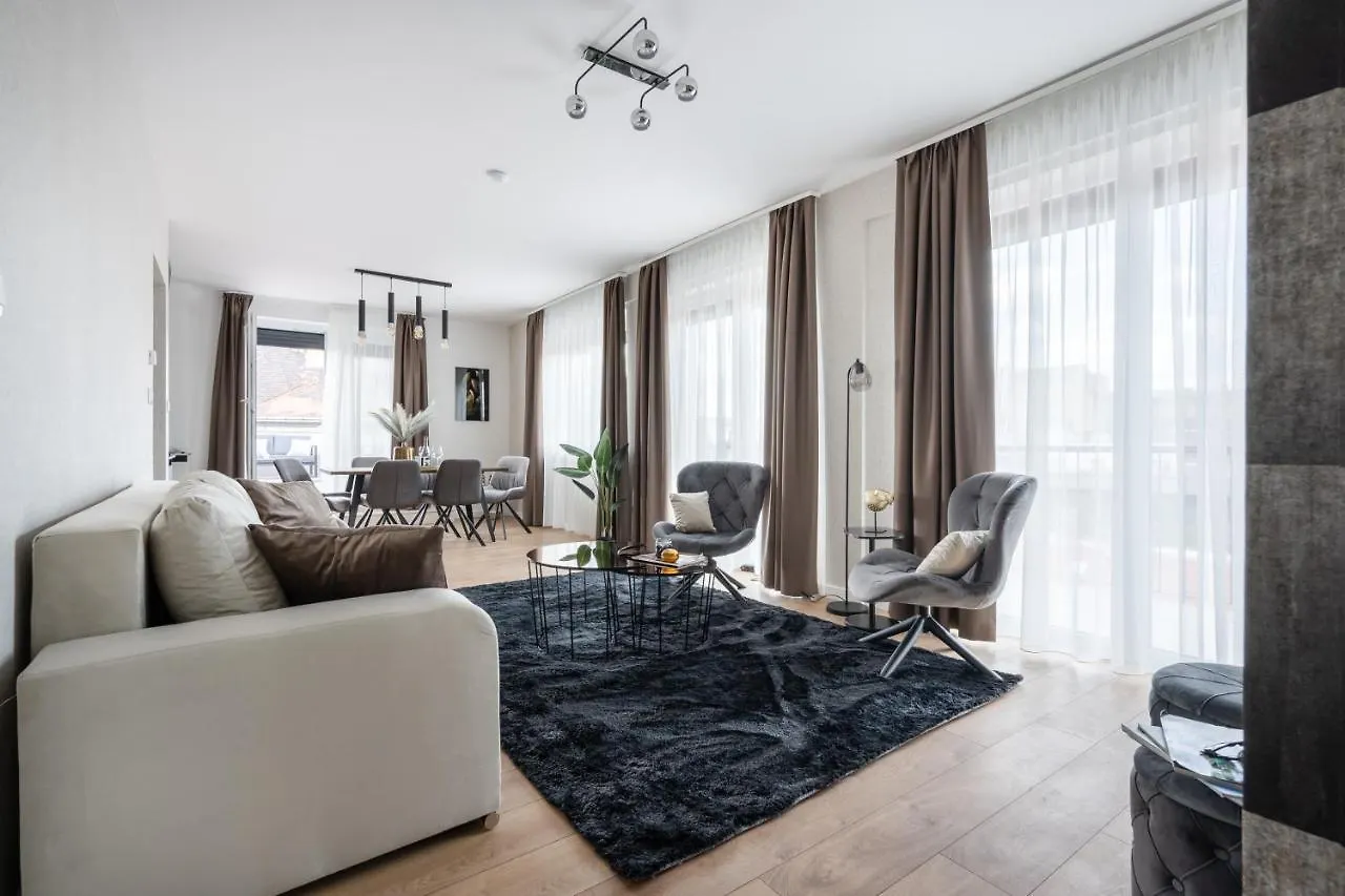 The Rose Garden Budapest Apartments