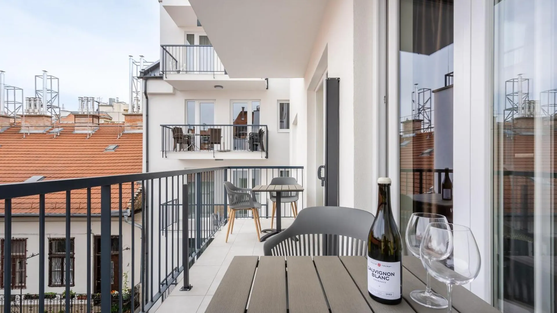 The Rose Garden Budapest Apartments