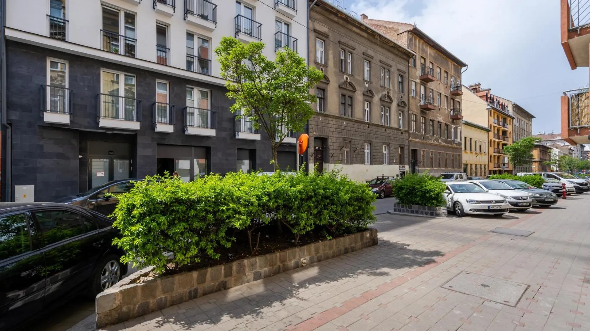 The Rose Garden Budapest Apartments