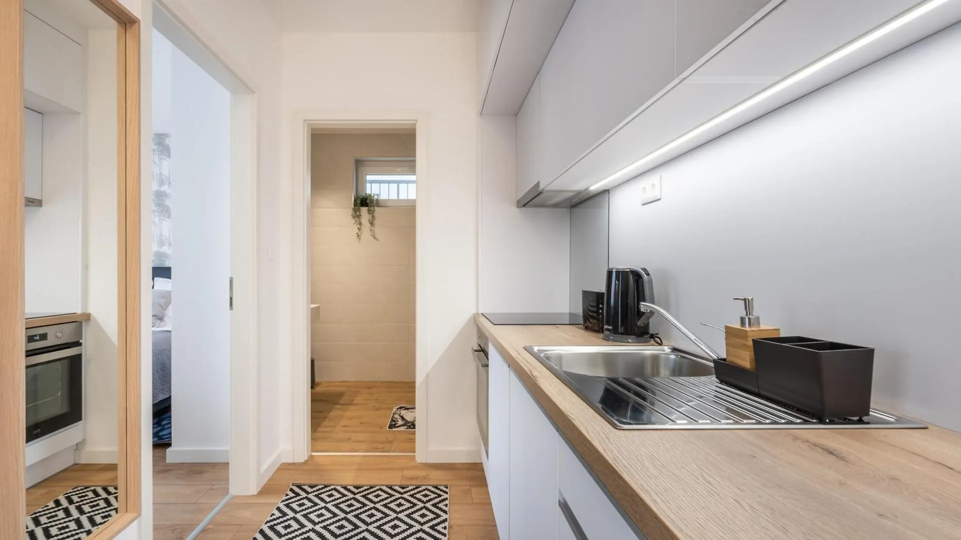 The Rose Garden Budapest Apartments